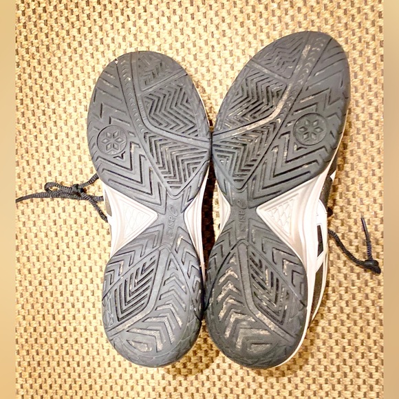 ASICS women athletic shoes 9 - Picture 7 of 9